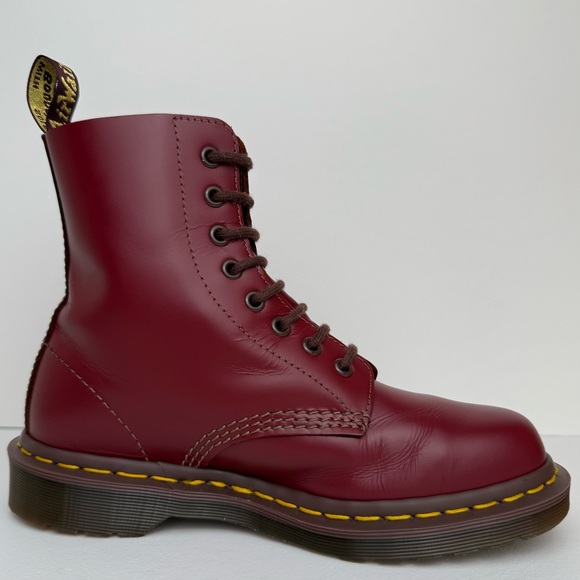 Dr. Martens Oxblood Red MIE Quilon Leather 1460 England Lace Up Boots UK 5 - Picture 4 of 16